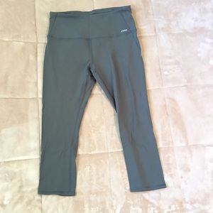 Olive green tights - Capri length